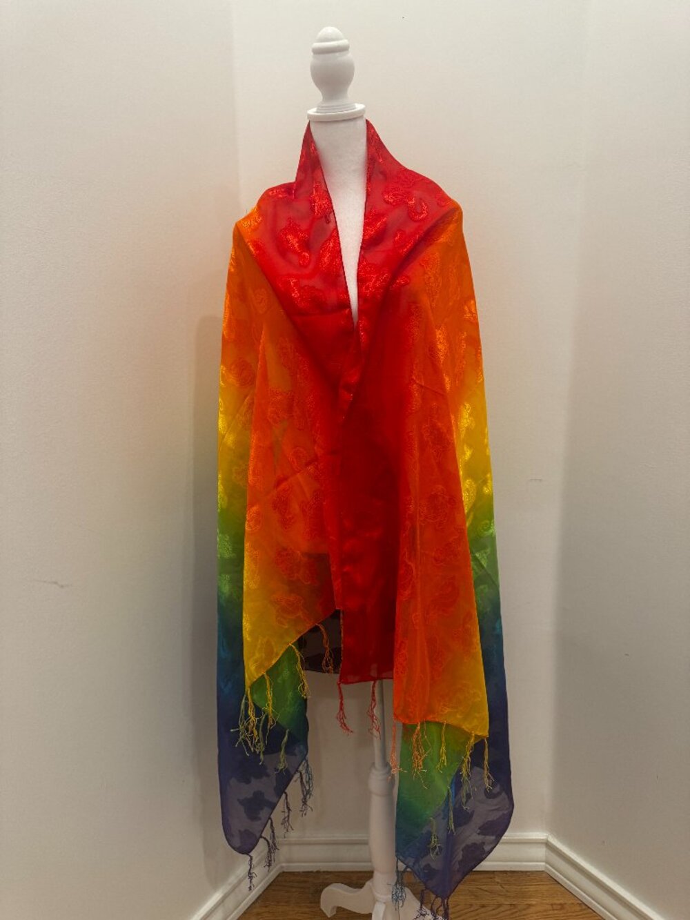 Kaila Rainbow Ombré Scarf Shawl Sea Life Turtle Seahorse Fringe EUC - Picture 2 of 15